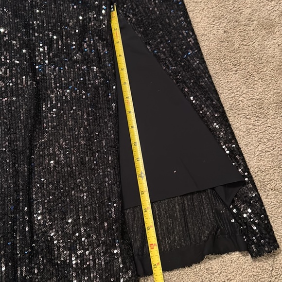NWT Black Sequin Dress With Side Slit Size 12 - Picture 13 of 16